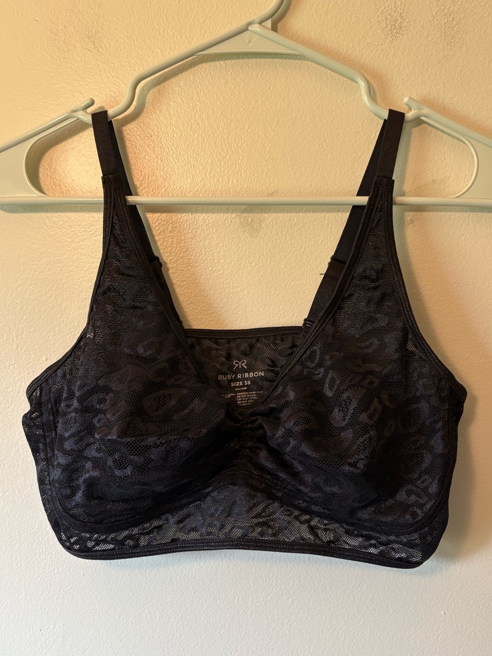 Ruby Ribbon Black Lace Comfort Wireless Bra, Size 38 Women’s